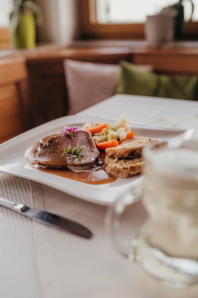 Mostbraten mit Semmelknödel, © Niederösterreich Werbung/Daniela Führer