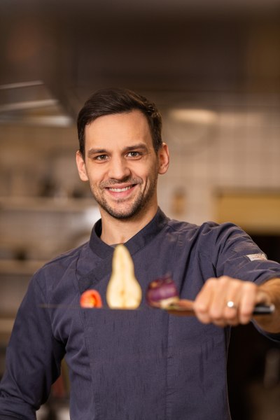 Wolfgang Pillgrab gibt den Takt in der Küche an, © Niederösterreich Werbung/ Rita Newman