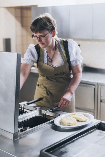 In der Küche: Helga Bauer, © Niederösterreich Werbung/David Schreiber