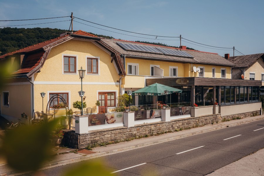 Wirtshaus am Donauradweg, © Niederösterreich Werbung/Daniela Führer