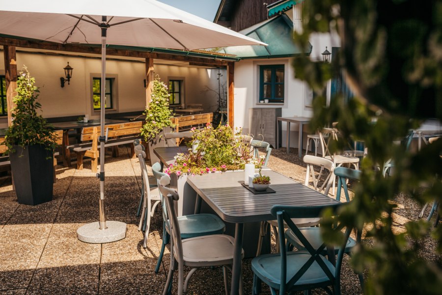 Die großzügige Terrasse lädt zum Verweilen ein, © Niederösterreich Werbung/Daniela Führer