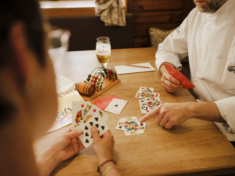 Ein traditioneller Stammtisch, © Niederösterreich Werbung/Michael Reidinger