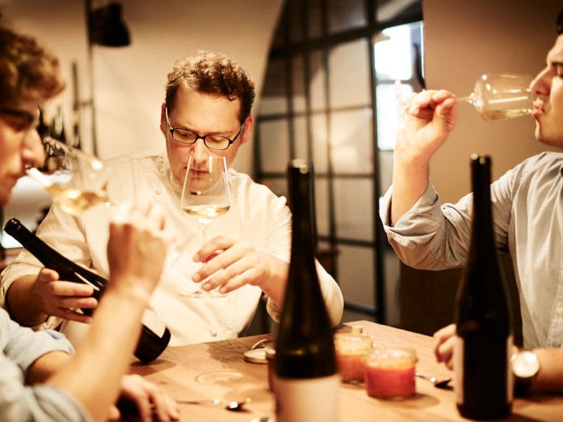 Auf der Weinkarte mit 2.500 Positionen steht auch die Weinhofmeisterei Mathias Hirtzberger, © Michael Winkelmann