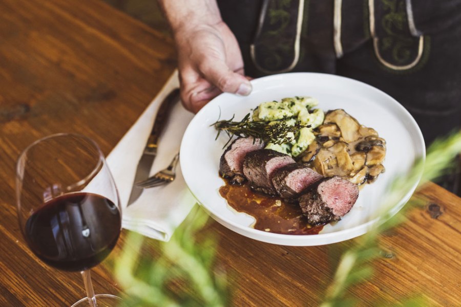 Hirschfilet und Spätzle, © Niederösterreich Werbung/David Schreiber