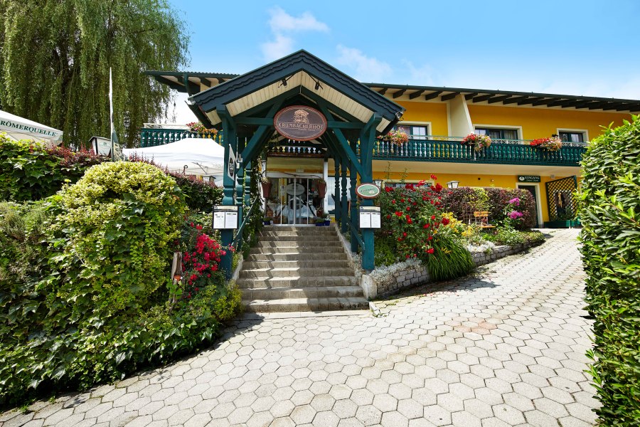 Der Krumbacherhof ist perfekter Start für eine Wander- & Radtour, © Wiener Alpen/Bene Croy