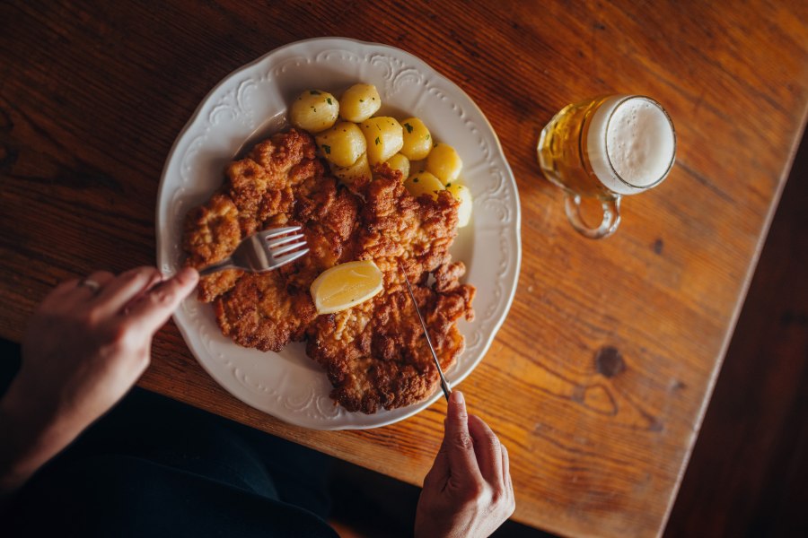 Klassiker: Schnitzel, © Niederösterreich Werbung/Daniela Führer