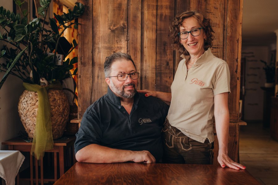 Wirtsleute Andrea und Johann Gruber, © Niederösterreich Werbung/Daniela Führer